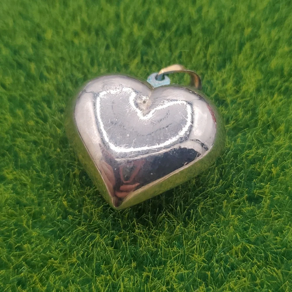Silver Tone Heart Pendant P338